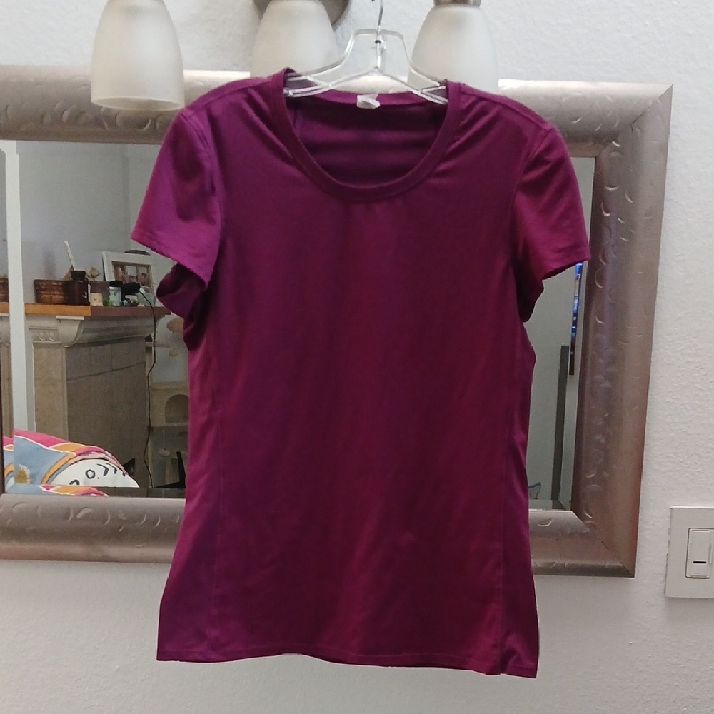 ALO Yoga Rich Plum Short Sleeve Tee